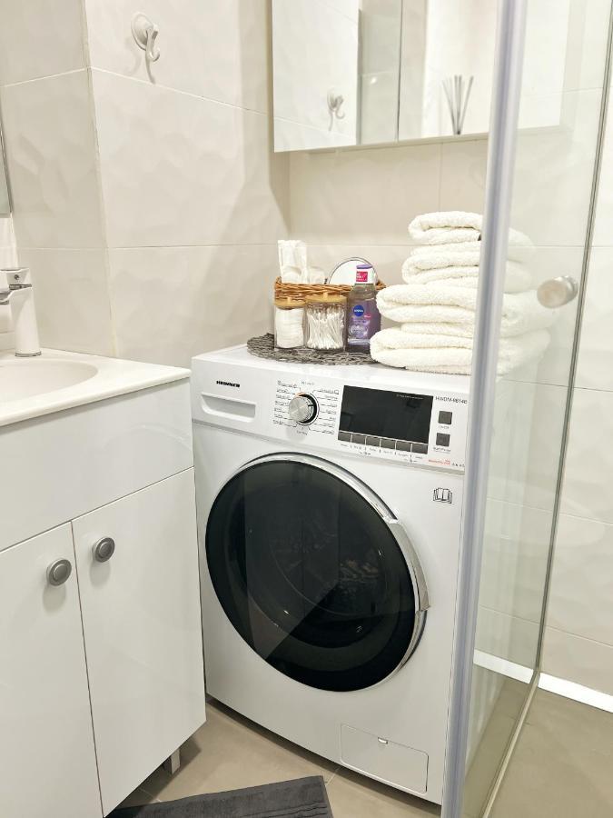 Studio 118 - A Luxury Place,10Min Walk To City Center Temešvár Exteriér fotografie