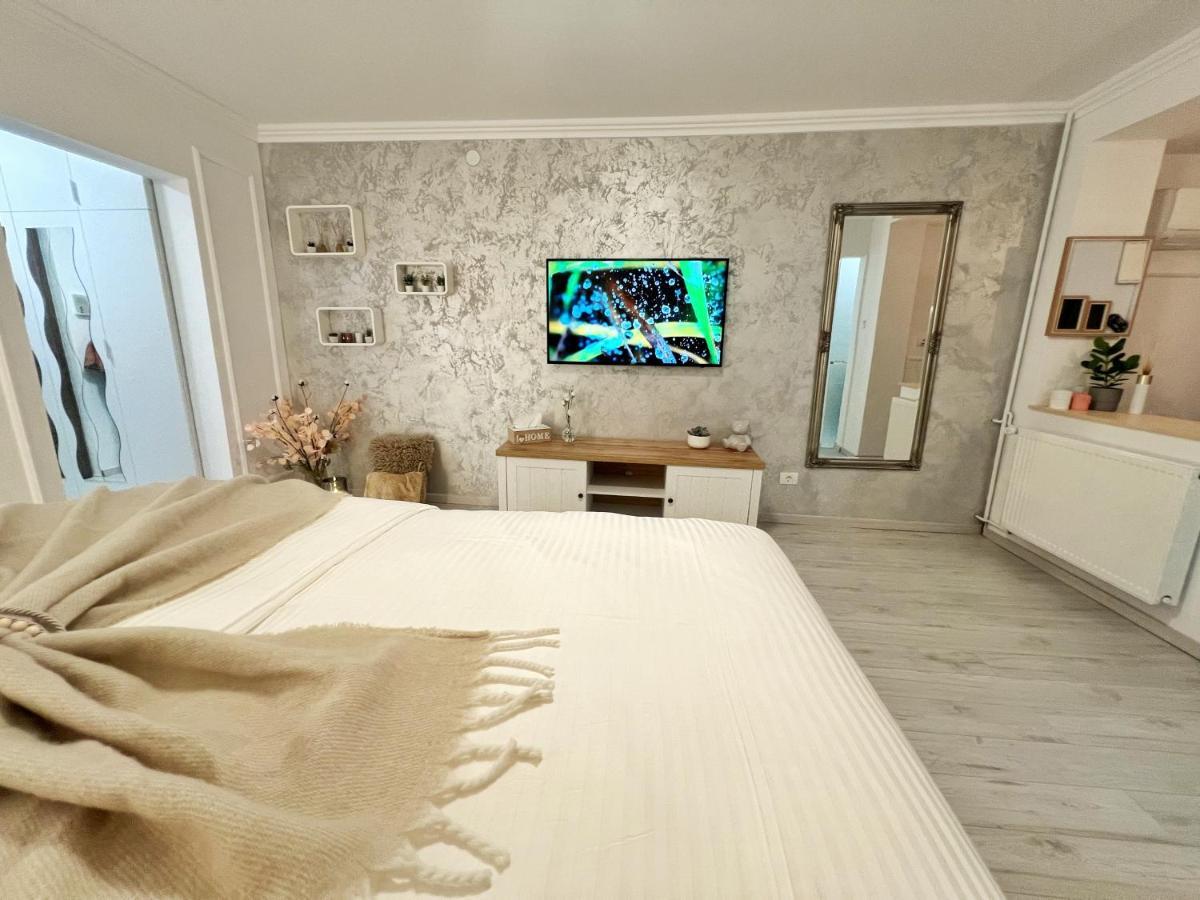 Studio 118 - A Luxury Place,10Min Walk To City Center Temešvár Exteriér fotografie