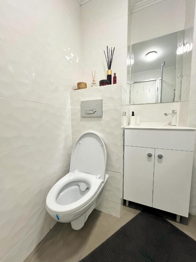 Studio 118 - A Luxury Place,10Min Walk To City Center Temešvár Exteriér fotografie